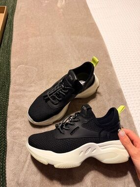 steve madden myles chunky sneaker size 6 excellent condition